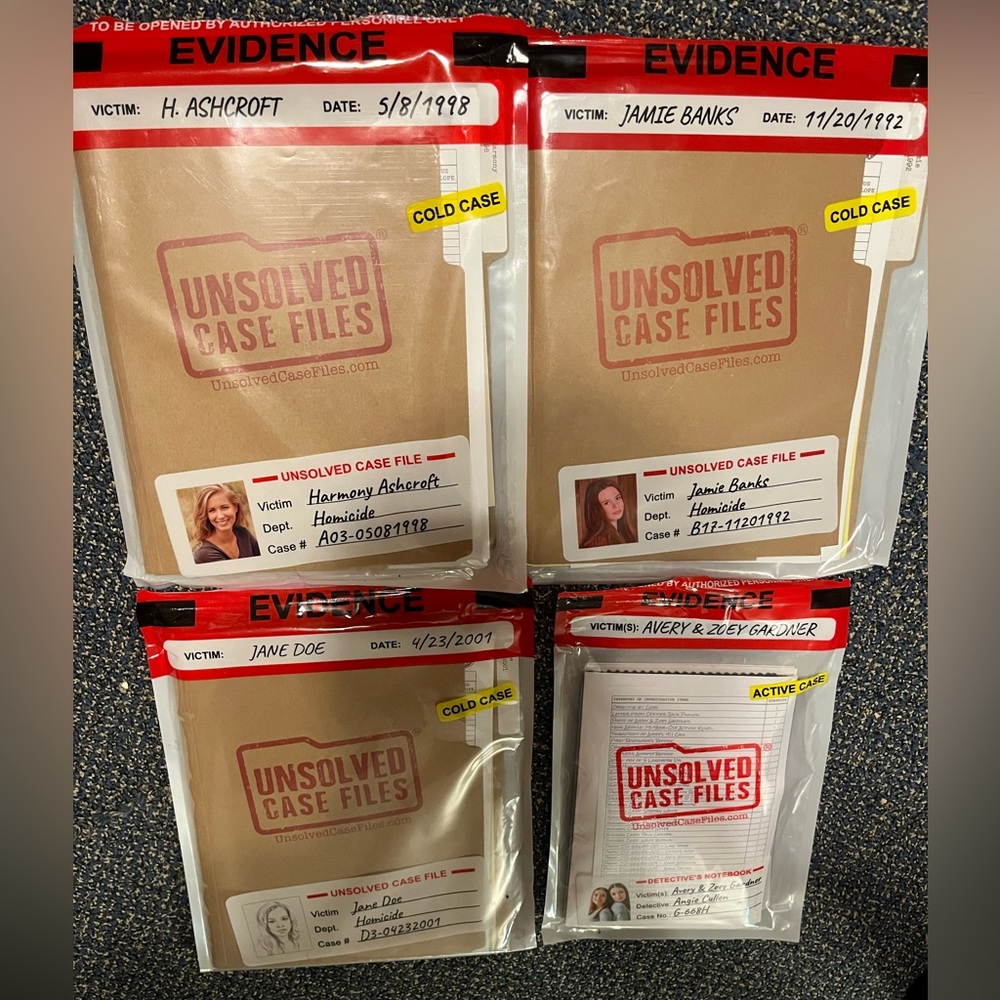 Bundle of Unsolved Case Files Game Set